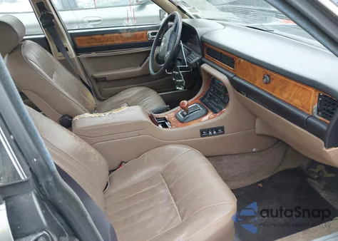 1988 Jaguar Xj6 z USA, uszkodzony, nr VIN SAJHV1545JC509301